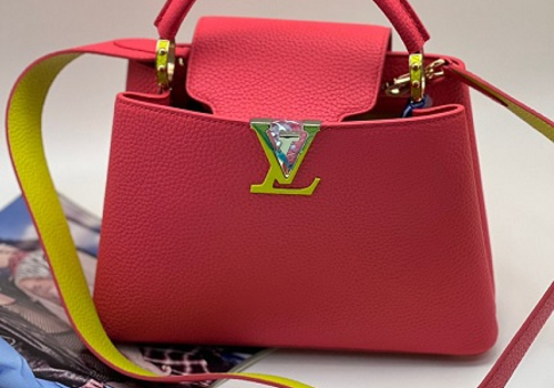 Кожаная сумка Louis Vuitton Capucines Mini розовая