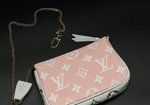 Сумка Louis Vuitton розовая