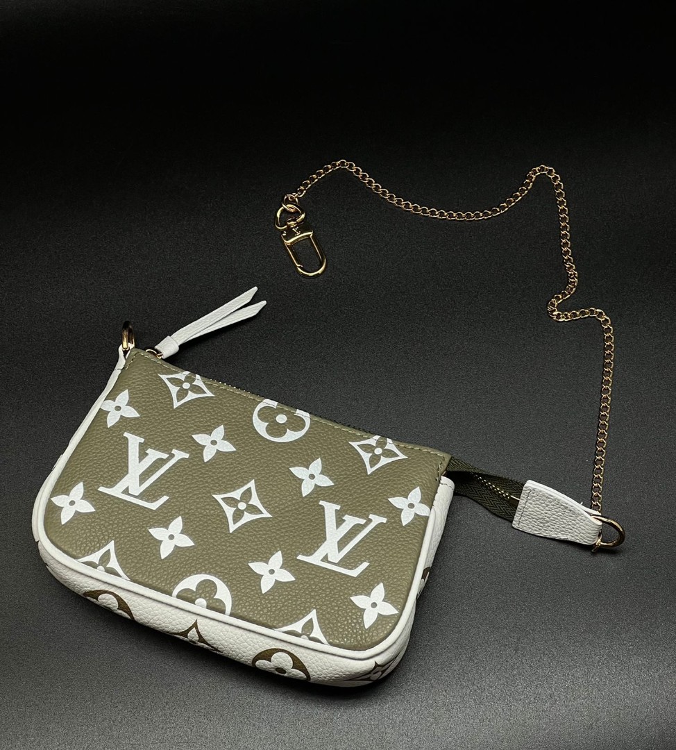 Сумка Louis Vuitton на цепочке