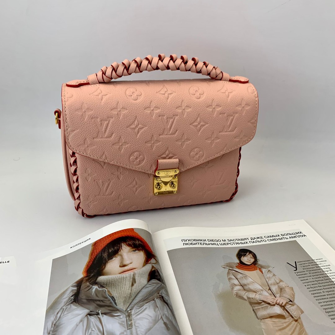 Сумка Louis Vuitton Pochette Metis лиловая