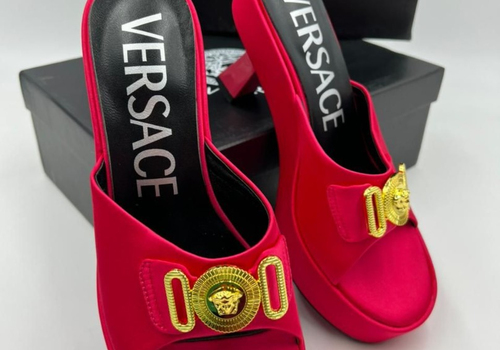 Босоножки Versace красные