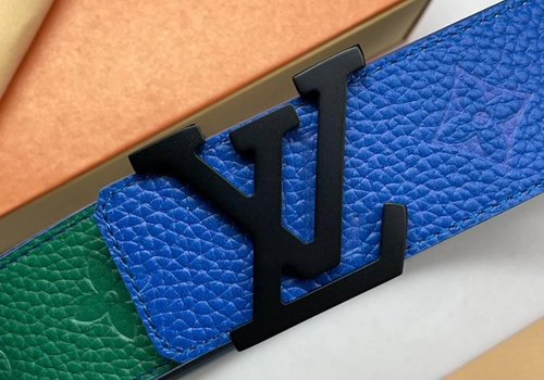 Ремень из кожи Louis Vuitton синий с зеленым