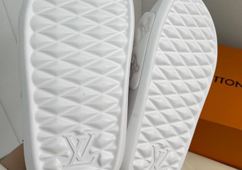 Женские белые кожаные шлепки Louis Vuitton