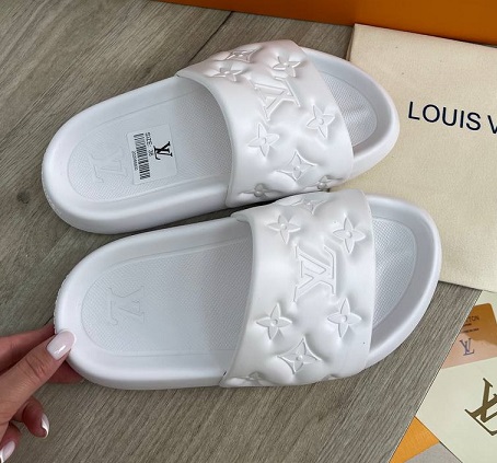 Женские белые кожаные шлепки Louis Vuitton