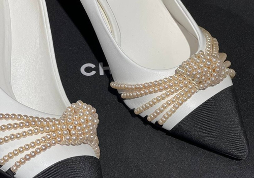 Кожаные белые туфли Chanel