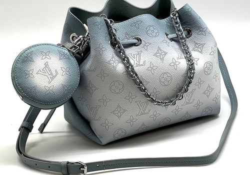 Кожаная сумка Louis Vuitton Bella голубая