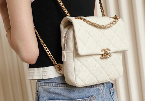 Кожаный белый рюкзак Chanel