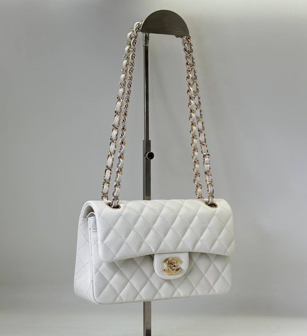 Кожаная сумка Chanel 11.12 Medium Classic Flap Bag