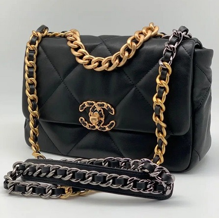 Кожаная сумка Chanel 19 черная 26 cm