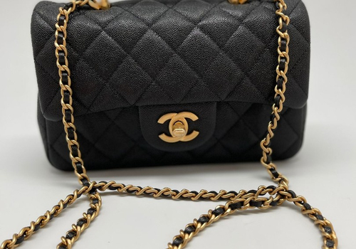 Черная кожаная сумка Chanel Handle