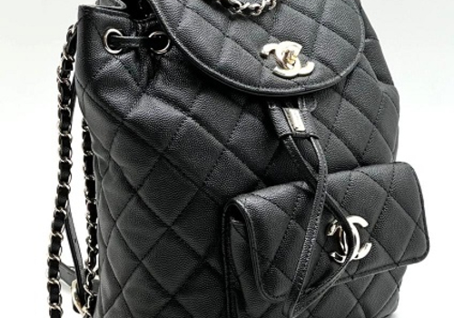 Черный кожаный рюкзак Chanel