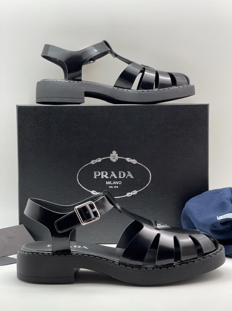 Мужские кожаные сандалии Prada черные
