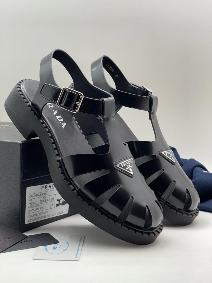 Мужские кожаные сандалии Prada черные