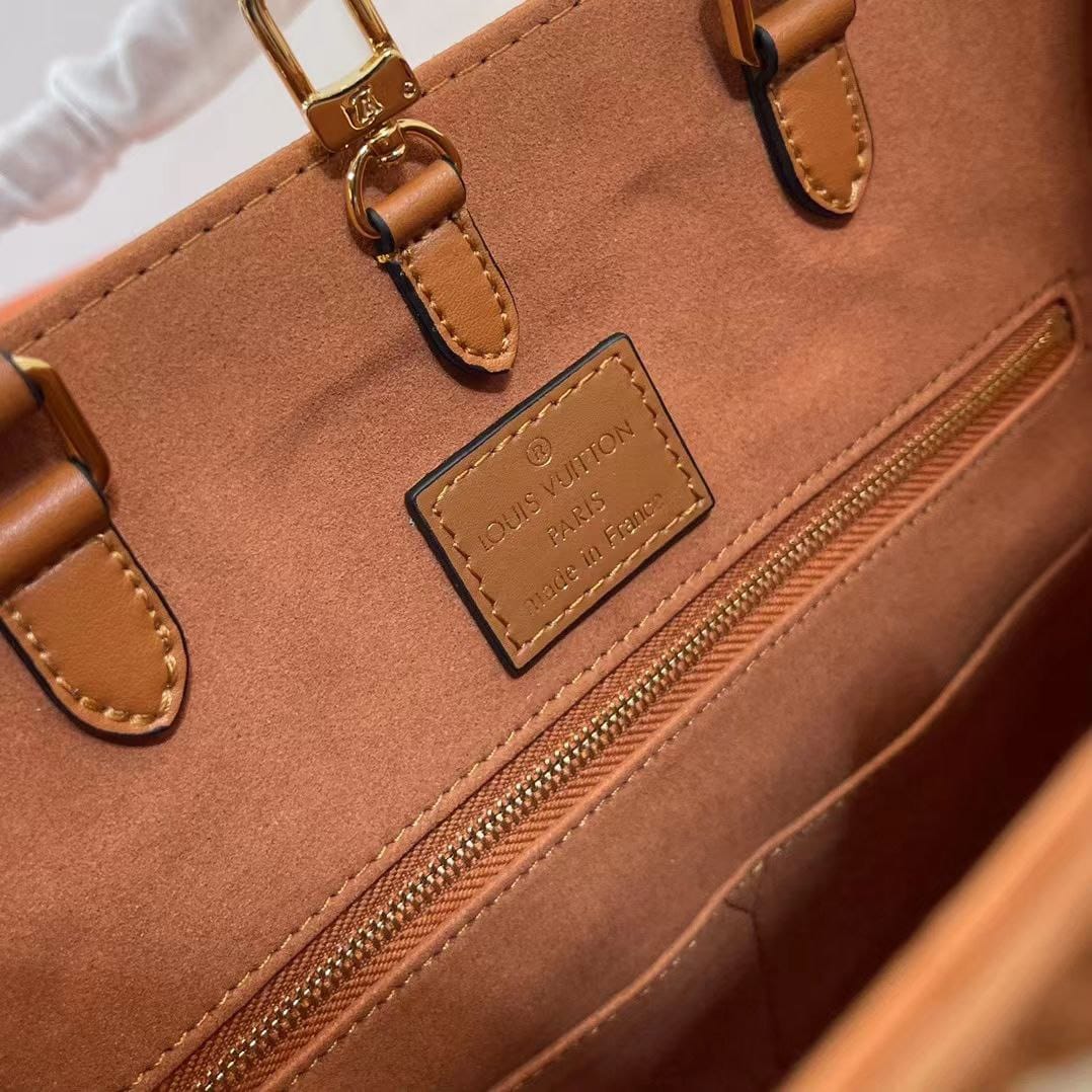 Женская сумка Louis Vuitton Onthego MM бежевая