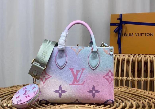 Женская сумка Louis Vuitton Onthego Escale PM
