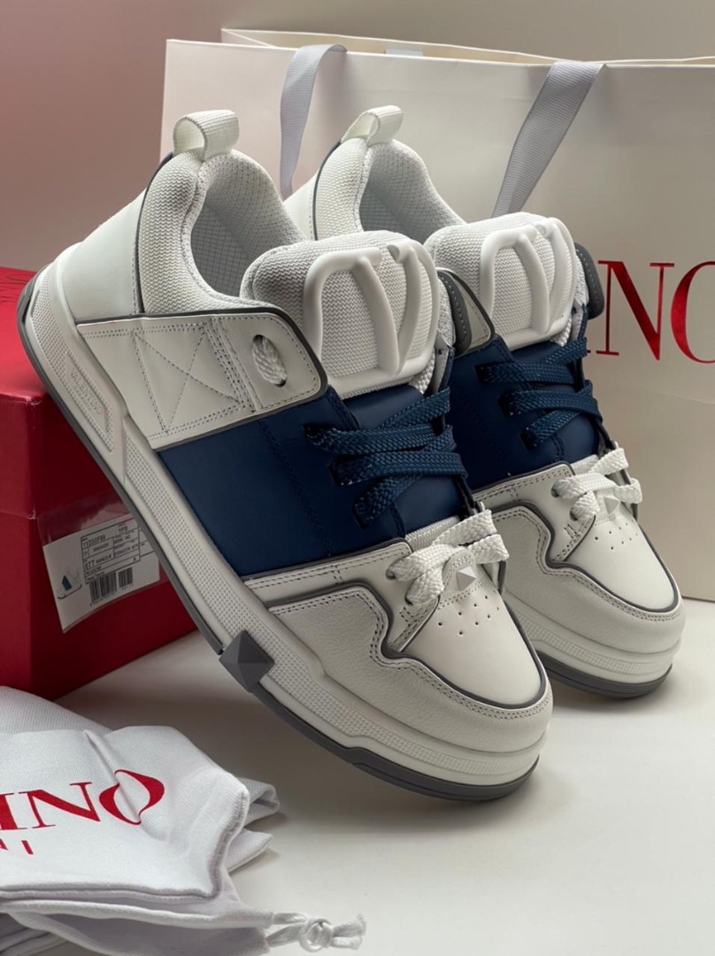 Кроссовки Valentino Garavani белые с синим