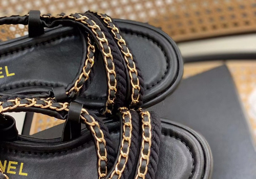 Женские черные сандалии Chanel