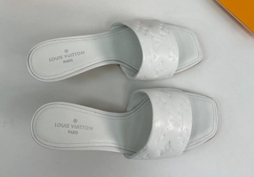 Кожаные белые босоножки Louis Vuitton
