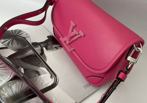 Женская сумка Louis Vuitton Buci розовая