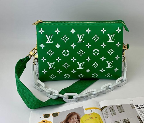 Женская сумка Louis Vuitton Coussin зеленая