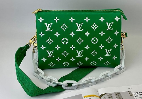 Женская сумка Louis Vuitton Coussin зеленая