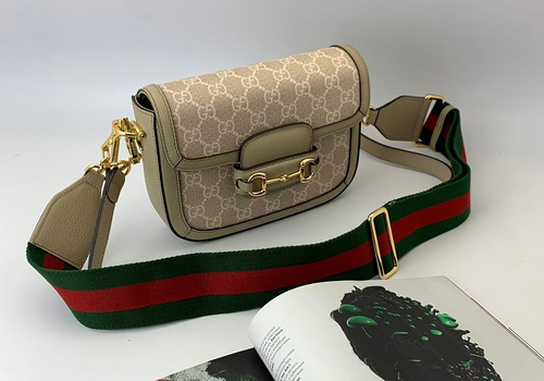 Женская серая сумка Gucci 1955 Horsebit