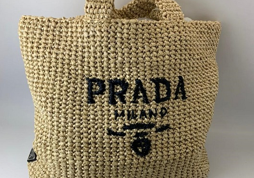 Женская пляжная сумка Prada
