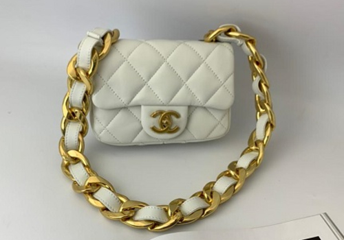 Белая кожаная сумочка Chanel