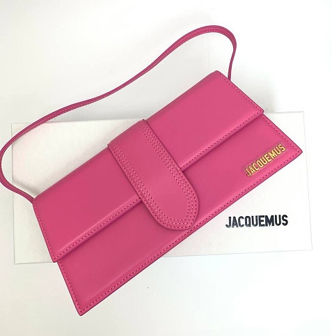 Женская кожаная сумка Jacquemus Le Bambino long розовая