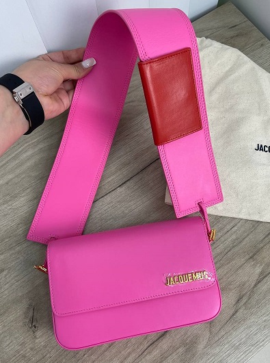 Кожаная сумка Jacquemus Le Carinu розовая