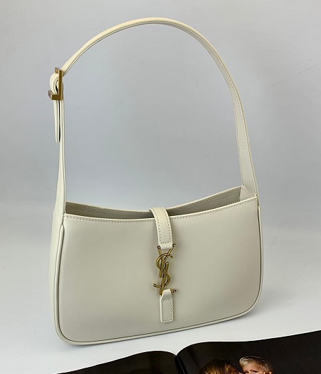 Кожаная белая сумка Yves Saint Laurent Hobo