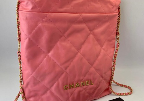 Кожаный розовый женский рюкзак Chanel 22