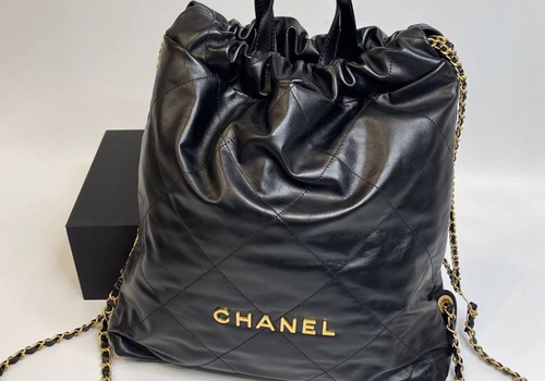 Кожаный черный женский рюкзак Chanel 22