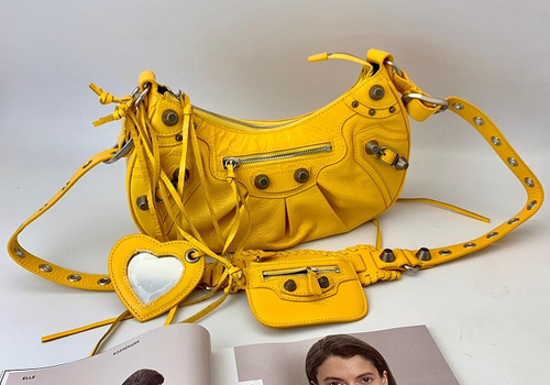 Женская кожаная сумка Balenciaga Le Cagole желтая