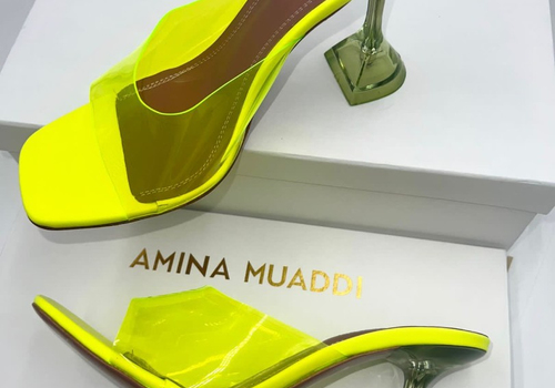 Желтые босоножки Amina Muaddi