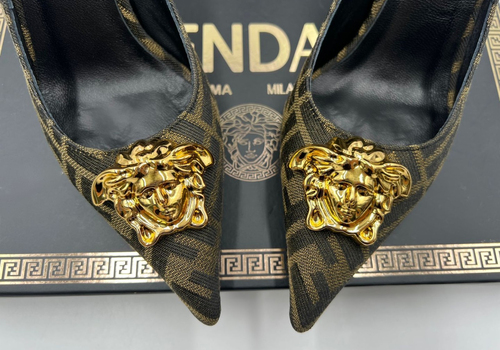 Женские туфли из текстиля Versace коричневые