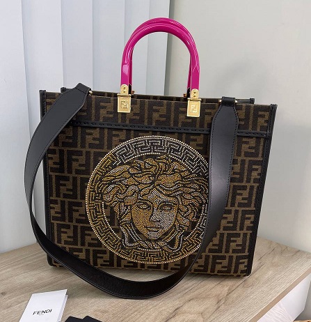 Женская сумка Fendi Sunshine Versace коричневая с принтом