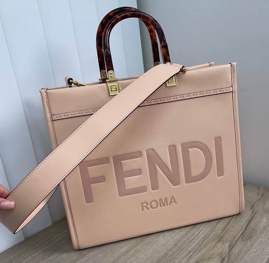 Женская кожаная розовая сумка Fendi Sunshine