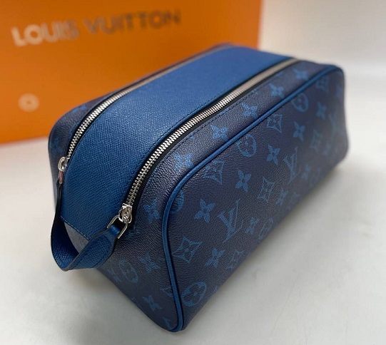 Мужской синий несессер Louis Vuitton