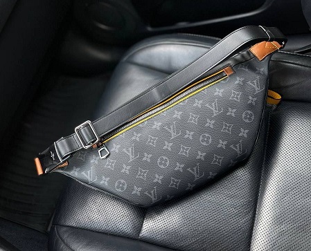 Мужская сумка-слинг Louis Vuitton Discovery