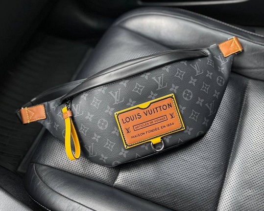 Сумка-слинг для мужчин Louis Vuitton Discovery