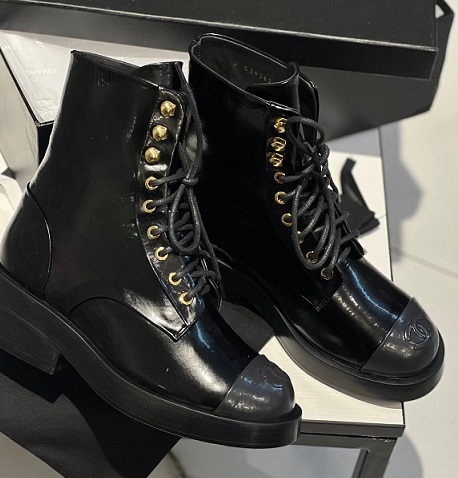 Женские черные ботинки Chanel