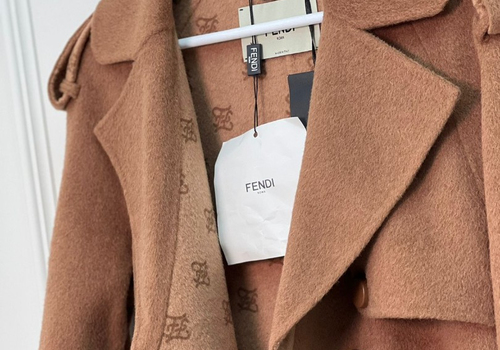 Женское пальто Fendi