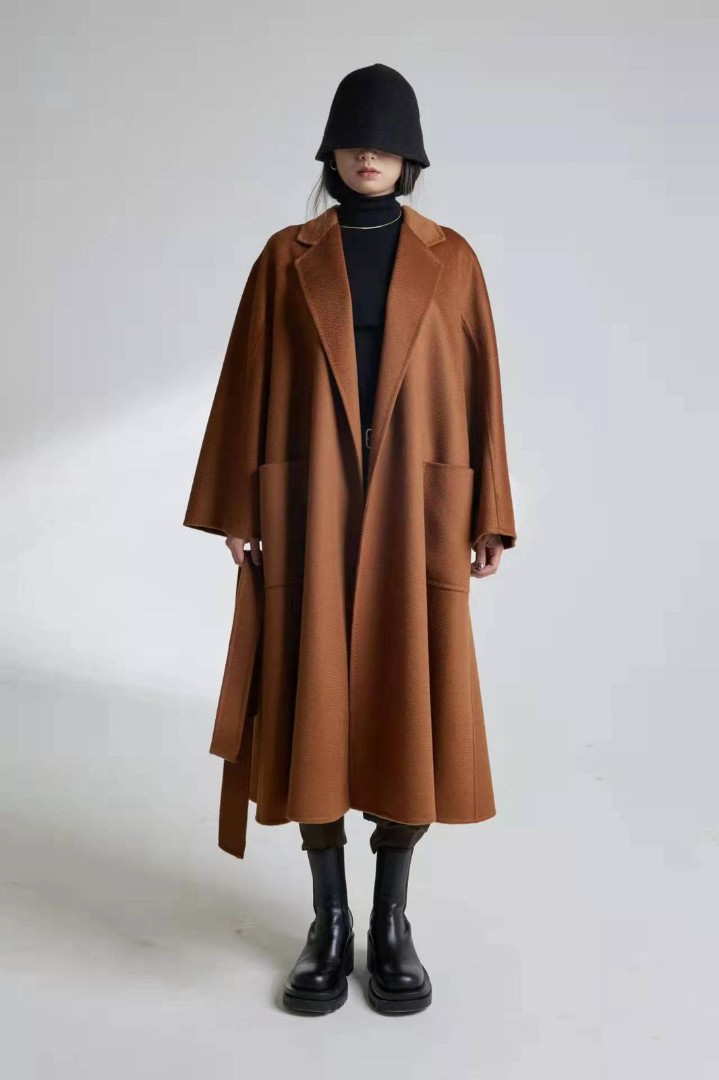 Женское коричневое пальто Max Mara