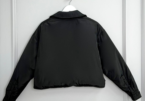 Женская черная куртка Prada