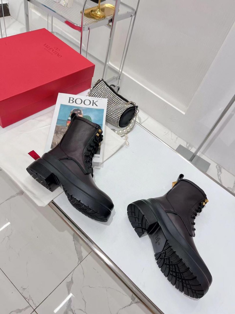 Кожаные черные ботинки Valentino Garavani