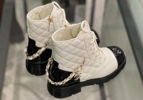 Кожаные белые ботинки Chanel