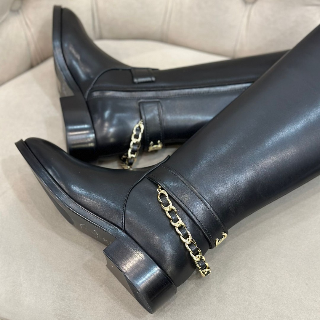 Женские кожаные черные cапоги Chanel