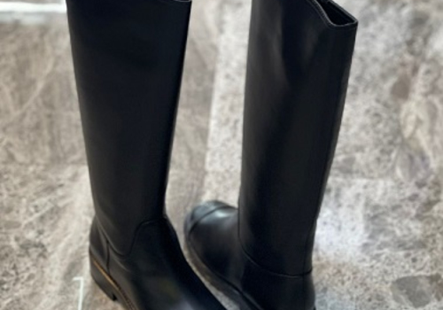 Женские черные кожаные сапоги Chanel