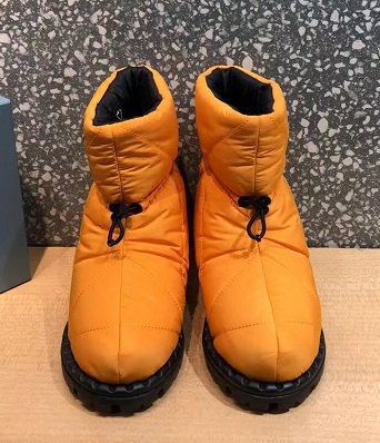 Женские ботинки Prada оранжевые
